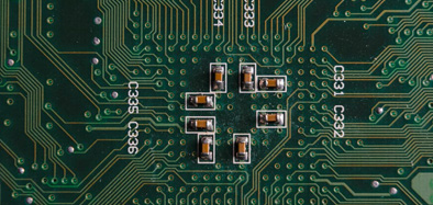 芯片供應鏈危機！歐盟要禁“永久化學品”